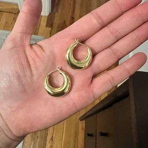 Studs Crescent Hoop